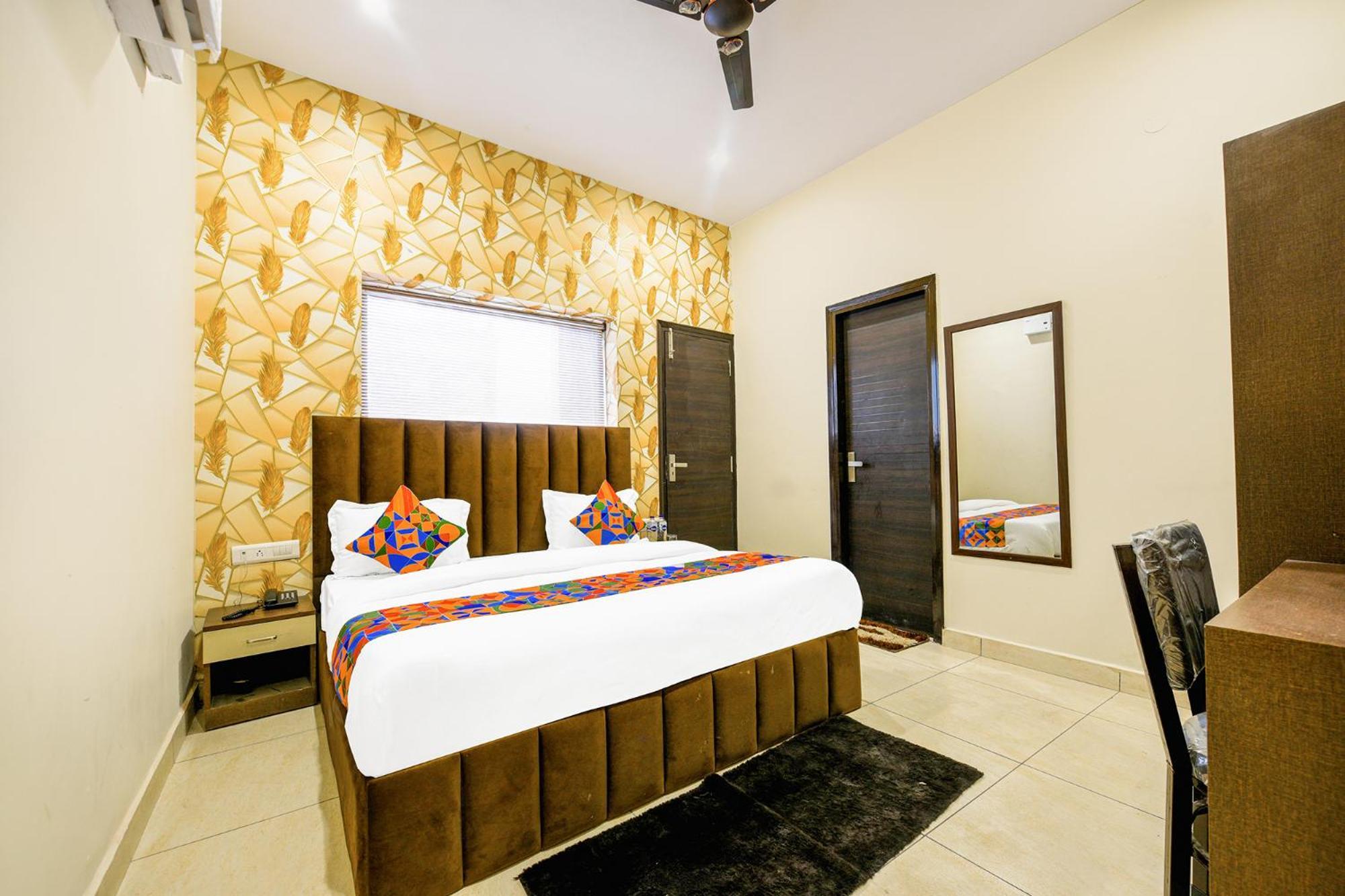 Fabhotel Royal Regency I ルディヤーナー エクステリア 写真